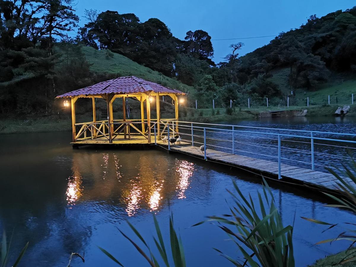 Burbi Lake Lodge Monteverde Eksteriør billede