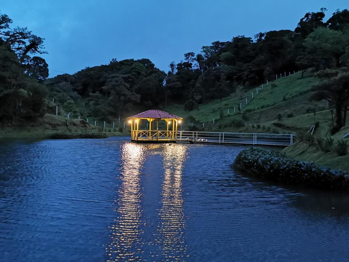 Burbi Lake Lodge Monteverde Eksteriør billede